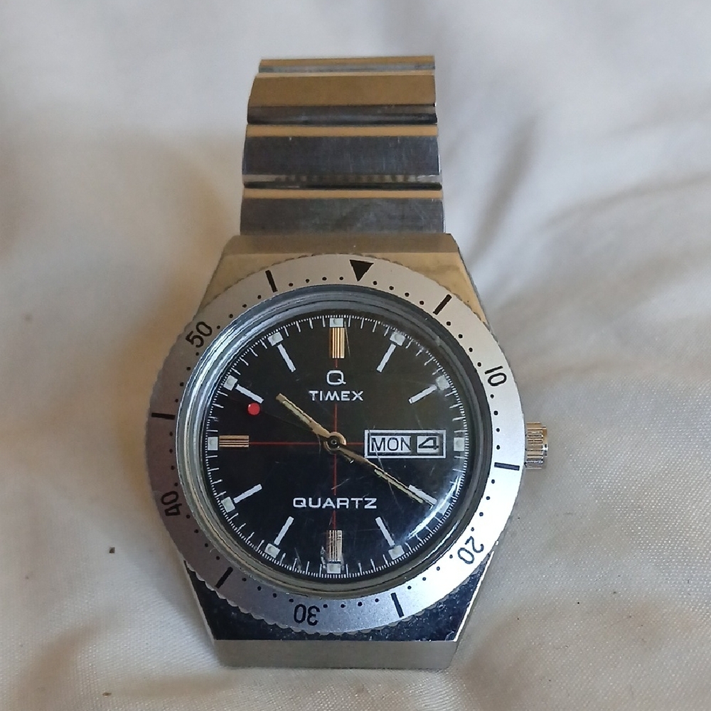 Timex Silver and Black Quartz Timepiece